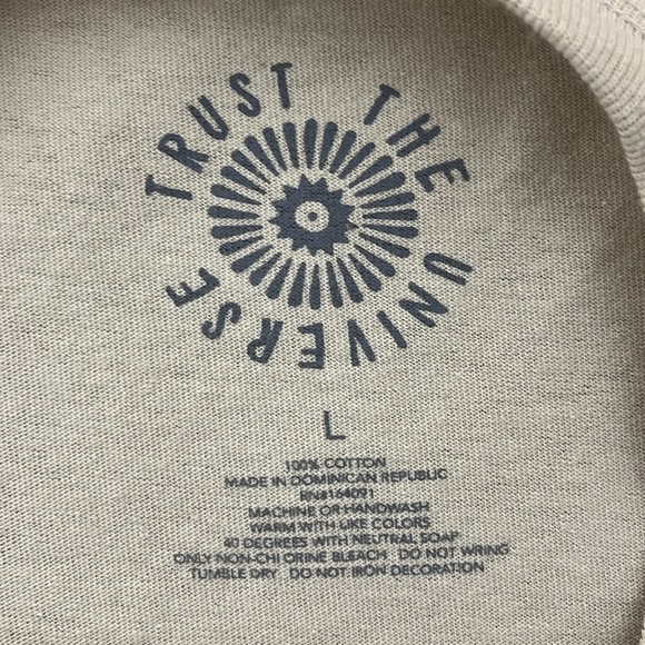 Henri Matisse Leaves Graphic Tee Neutral Cropped Rolled Hem T Shirt Size Large - Picture 3 of 9